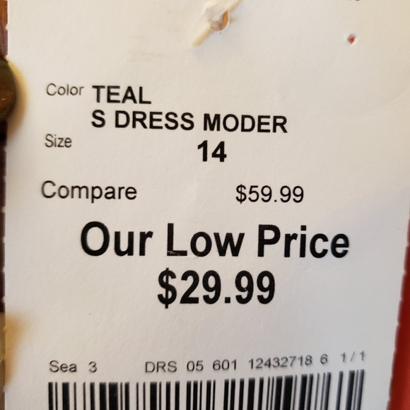 Dress - Picture 5 of 5